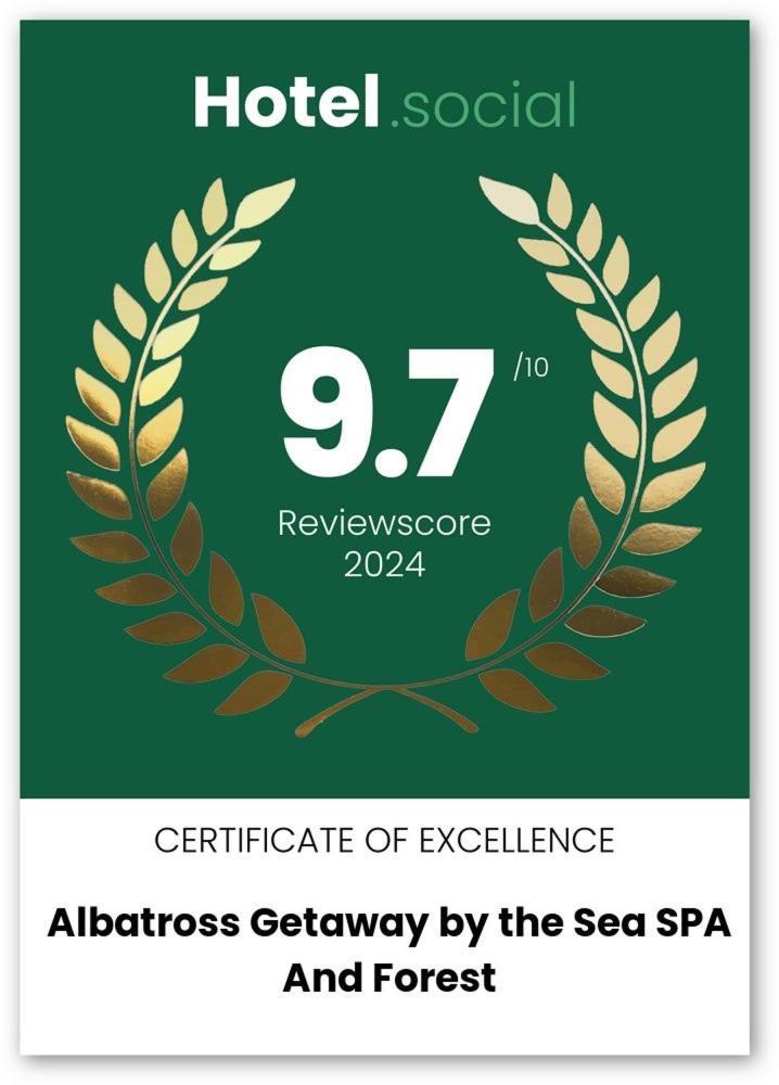 Albatross Getaway By The Sea, Spa And Forest With A Terrace Ķesterciems Exterior foto